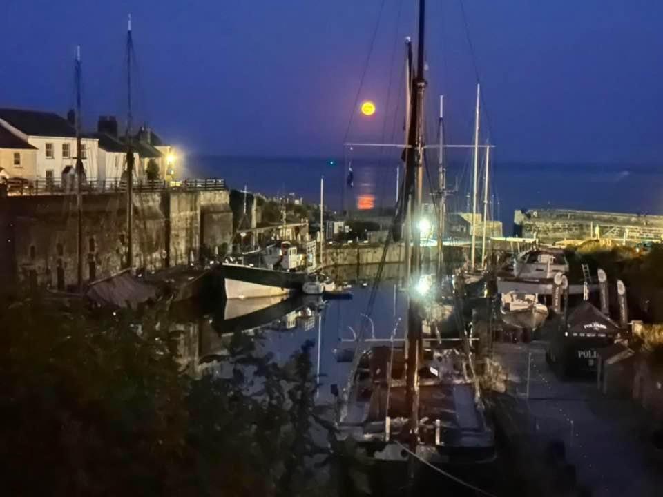 セント・オーステル Sea Haze Charlestownヴィラ エクステリア 写真